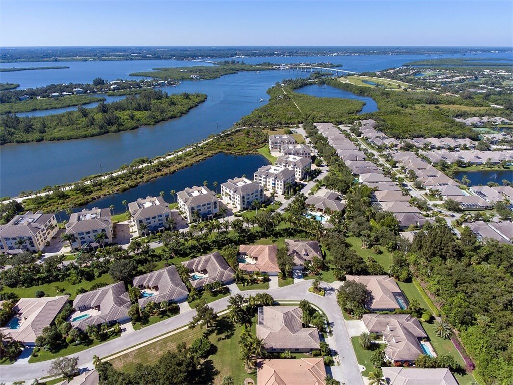 9062 Castle Harbour Circle Vero Beach, FL 32963 - Photo 4 of 36