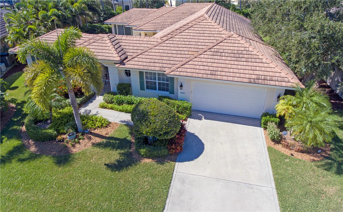 9062 Castle Harbour Circle Vero Beach, FL 32963 - Photo 5 of 36