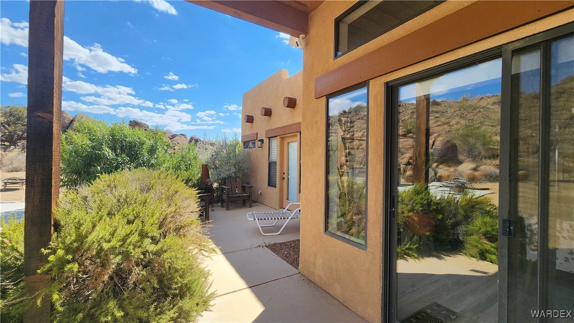19255 South Gold Mine Road Yucca, AZ 86438 - Photo 33 of 50 Patio