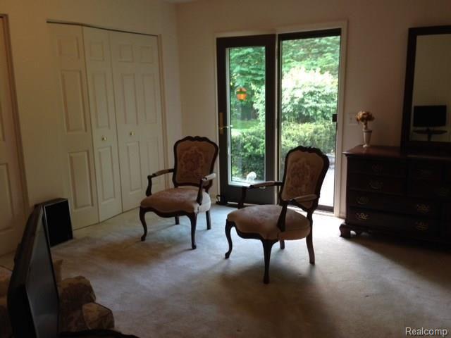 15577 Millar Road Clinton Township, MI 48036 - Photo 15 of 20 Millar MBR Sitting Area.jpg