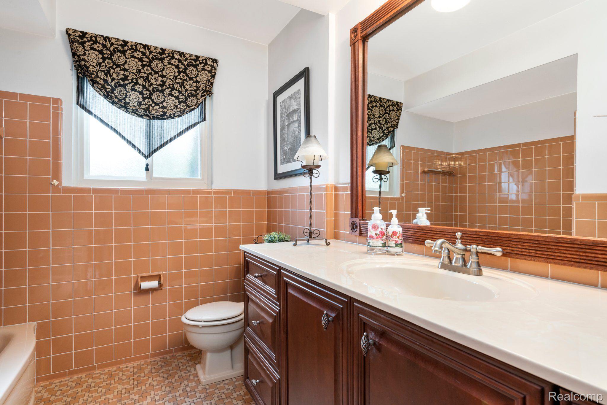 32365 Farmersville Road Farmington, MI 48334 - Photo 33 of 52 Gallery Image 33