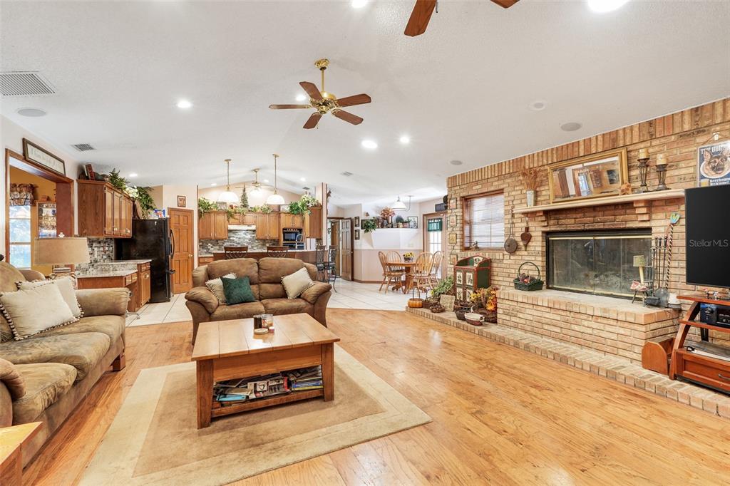 17200 Peru Road Umatilla, FL 32784 - Photo 11 of 51