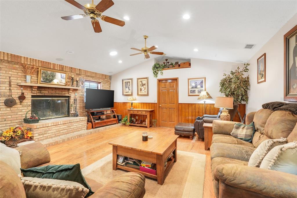 17200 Peru Road Umatilla, FL 32784 - Photo 10 of 51