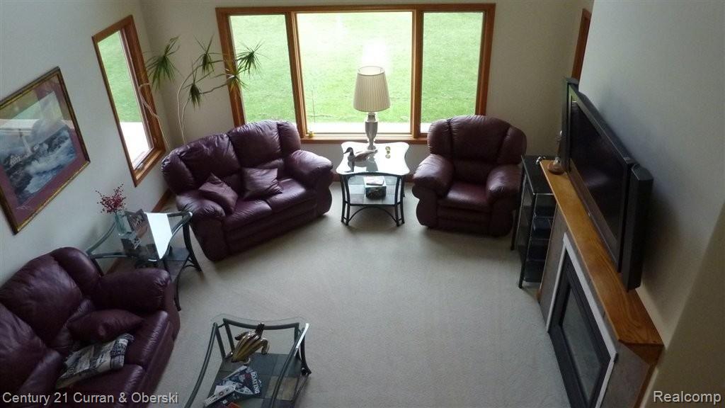 4564 Burke Road Newport, MI 48166 - Photo 7 of 13 Living Room 2.JPG