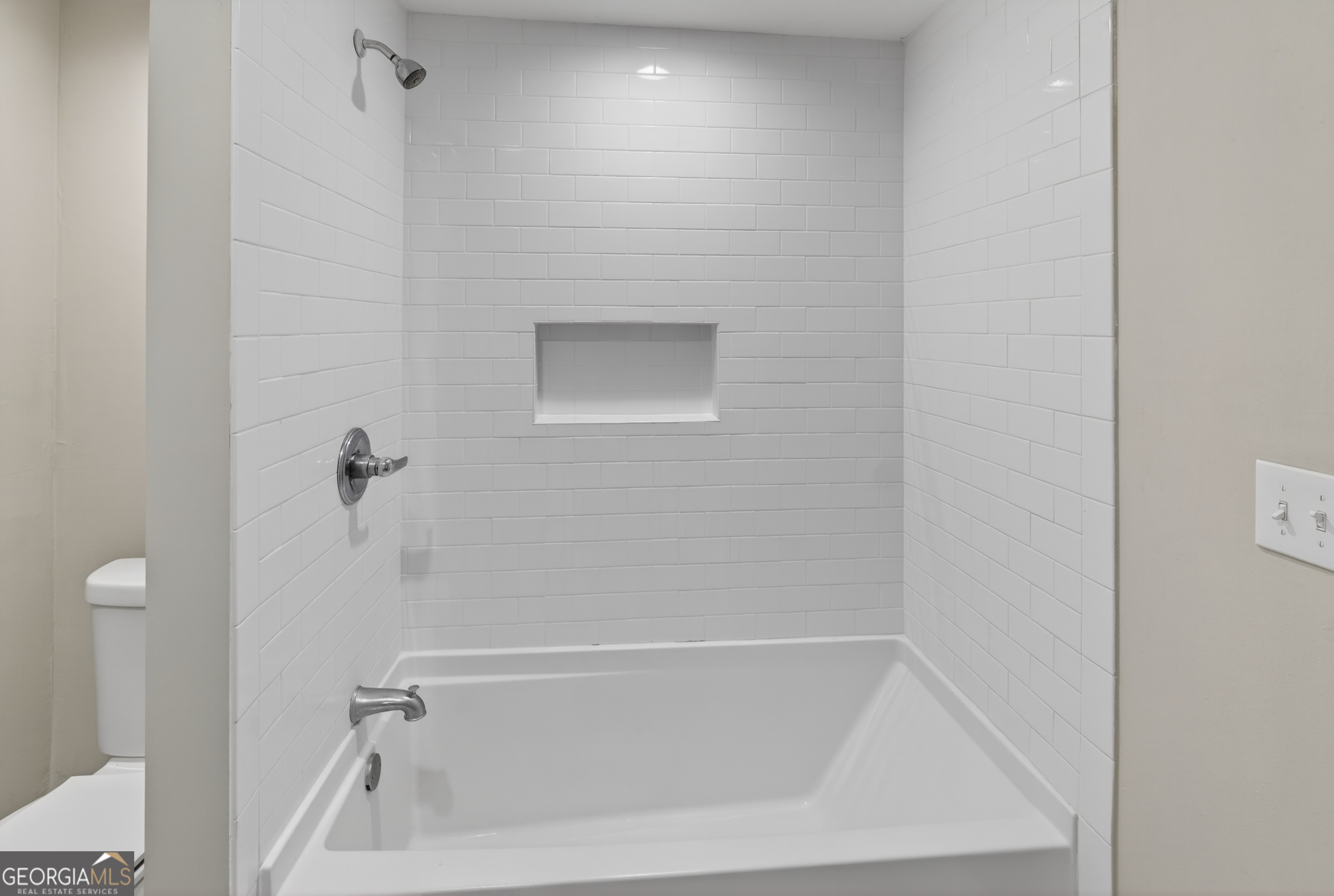 49 Milner Street Temple, GA 30179 - Photo 17 of 32 a close view of a bathtub in bathroom