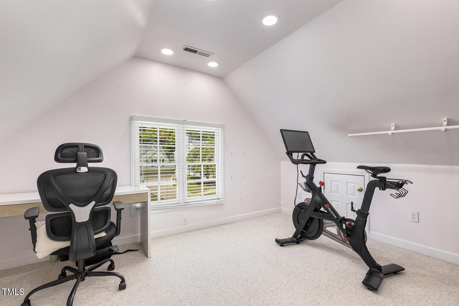 4913 Knightsbridge Way Raleigh, NC 27604 - Photo 10 of 18 049