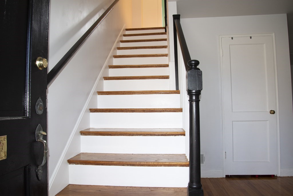 40 Pierce Road, Unit 40 Watertown, MA 02472 - Photo 2 of 20 Gallery Image 2