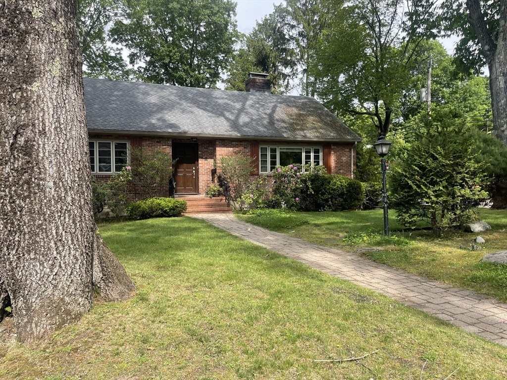 150 Gordon Road Newton, MA 02468 - Photo 3 of 16