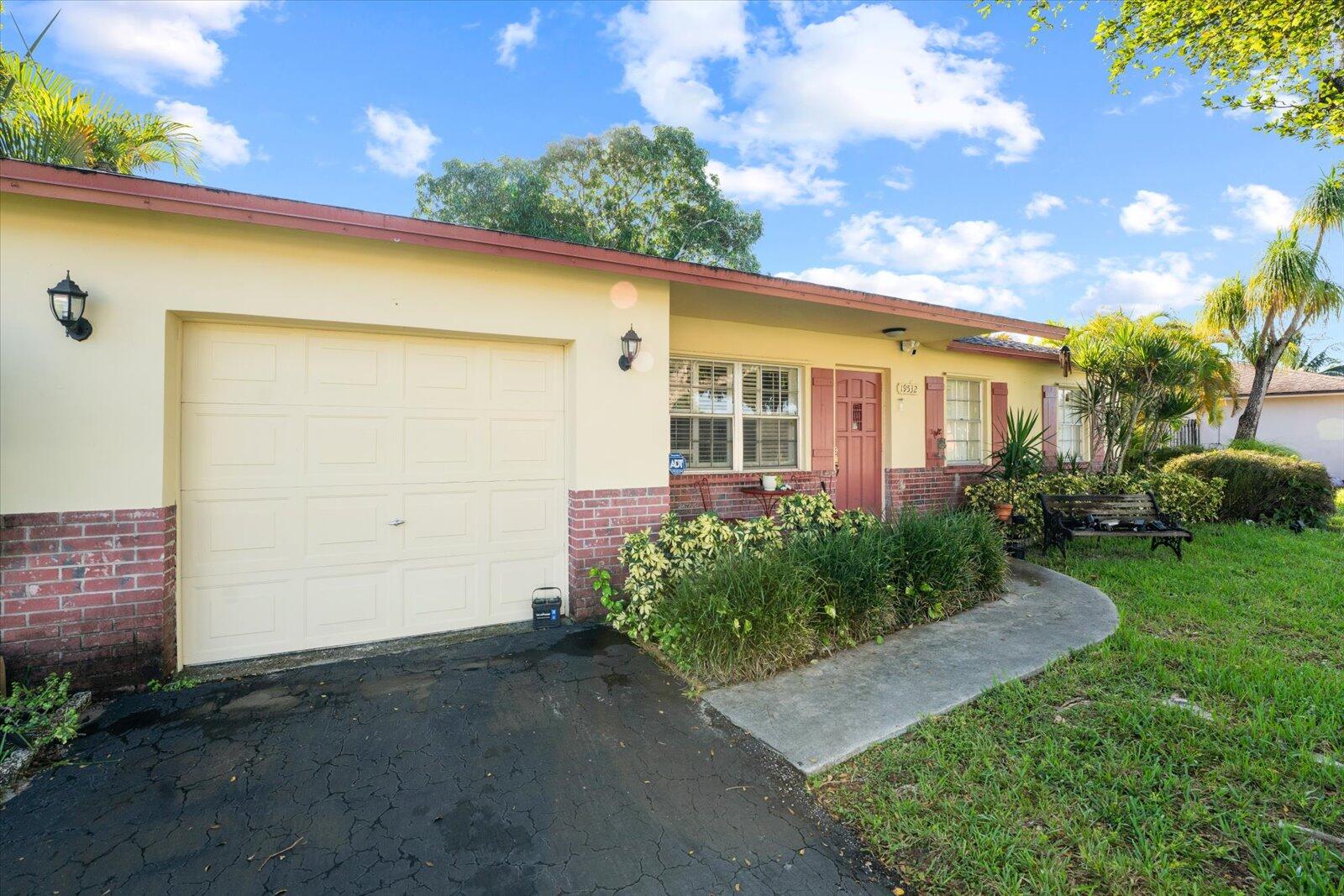 19532 Carolina Circle Boca Raton, FL 33434 - Photo 3 of 41 05-DSC05991