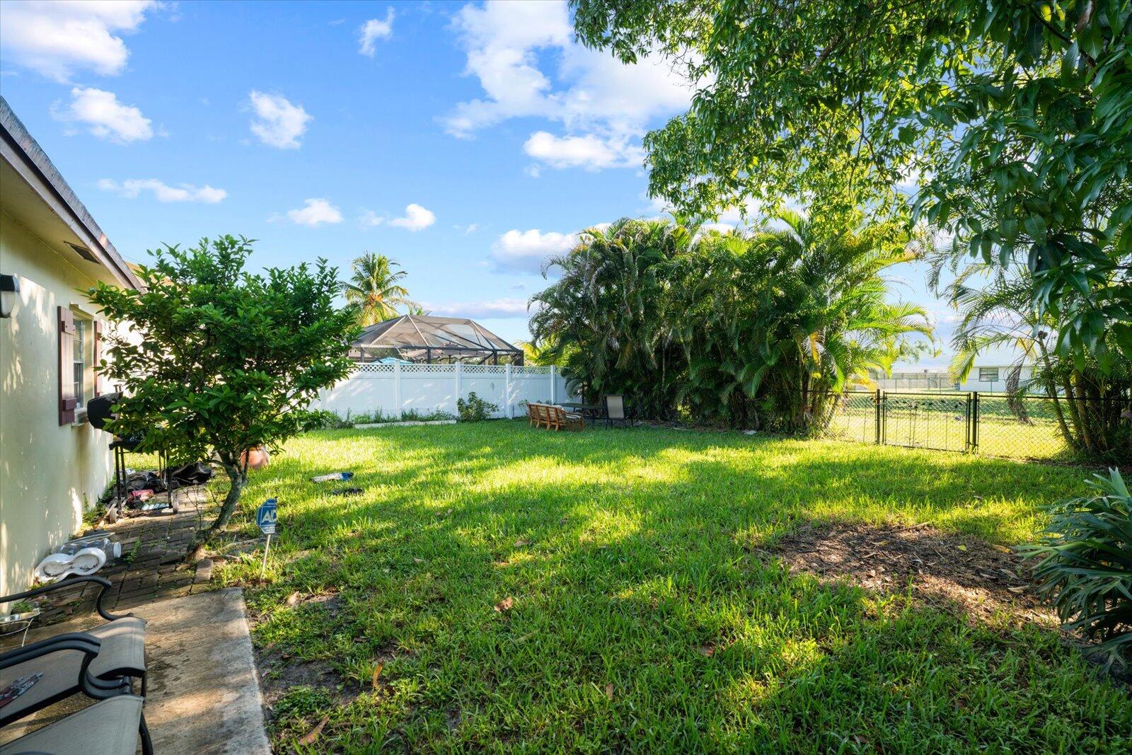 19532 Carolina Circle Boca Raton, FL 33434 - Photo 37 of 41 24-DSC06035