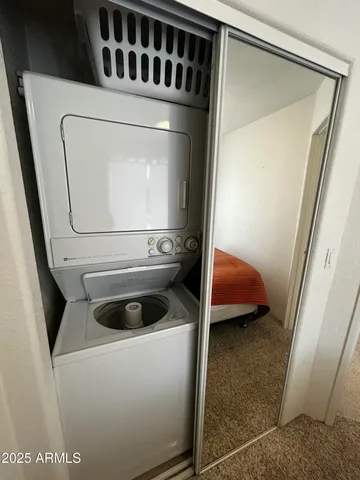 a view of utility room