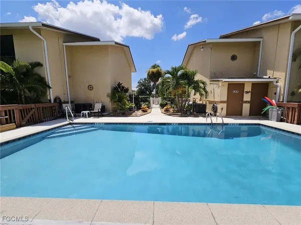 $1,395 | 521 Southwest 47th Terrace, Unit 101, Cape Coral, FL 33914