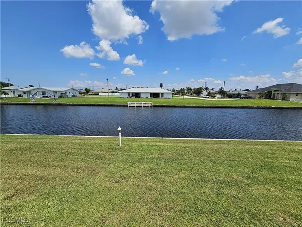 $1,395 | 521 Southwest 47th Terrace, Unit 101, Cape Coral, FL 33914