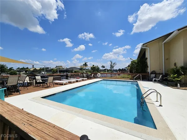 $1,395 | 521 Southwest 47th Terrace, Unit 101, Cape Coral, FL 33914