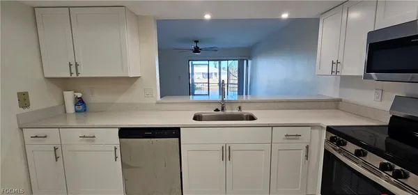 $1,395 | 521 Southwest 47th Terrace, Unit 101, Cape Coral, FL 33914