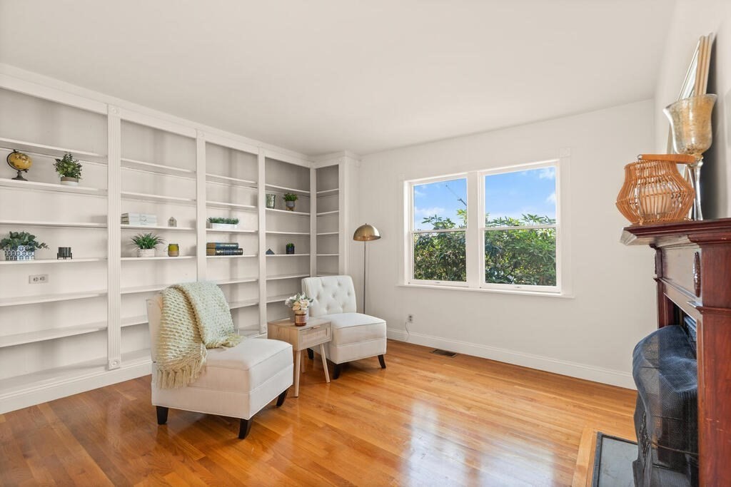 1 Shore Avenue Salem, MA 01970 - Photo 2 of 42 a living room with furniture and a window