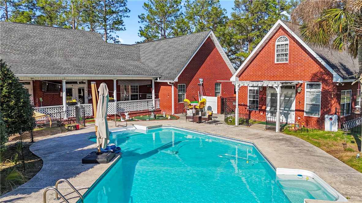 522 Grantham Road Jesup, GA 31546 - Photo 7 of 56