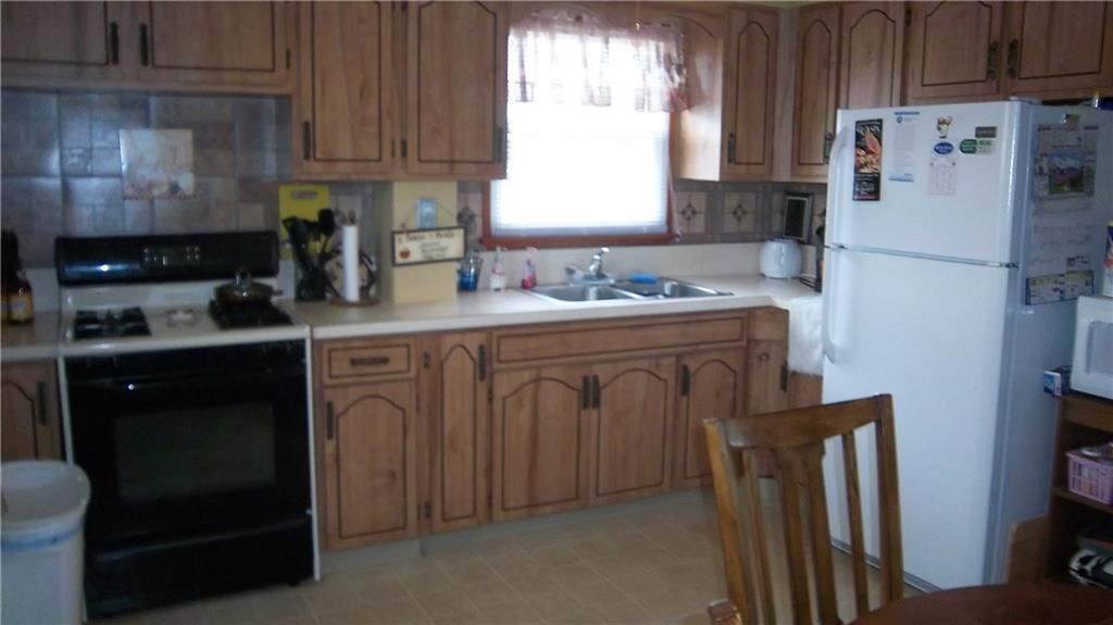 1710 Maratta Road Aliquippa, PA 15001 - Photo 3 of 17 Kitchen