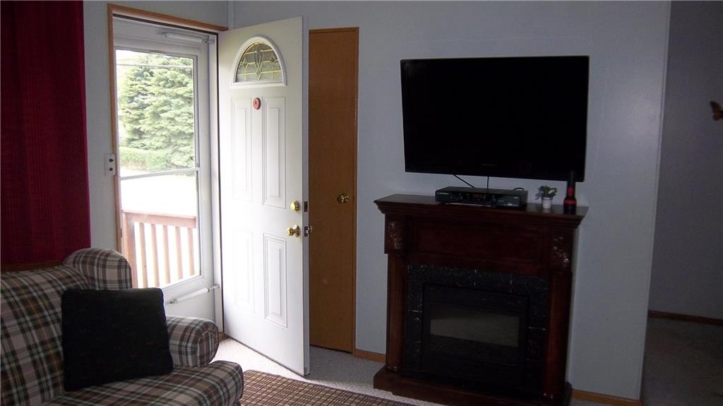 1710 Maratta Road Aliquippa, PA 15001 - Photo 6 of 17 Living room entry features coat closet