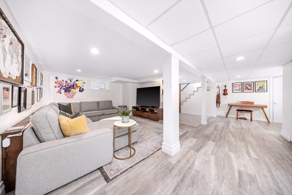 76 Fuller Road Weymouth, MA 02191 - Photo 12 of 16