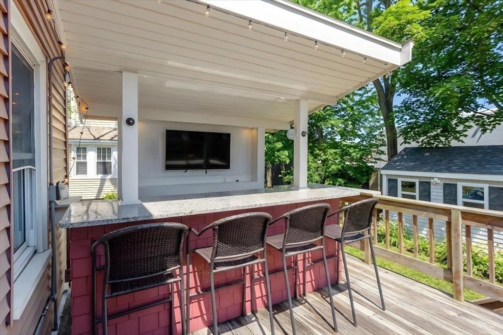 76 Fuller Road Weymouth, MA 02191 - Photo 15 of 16