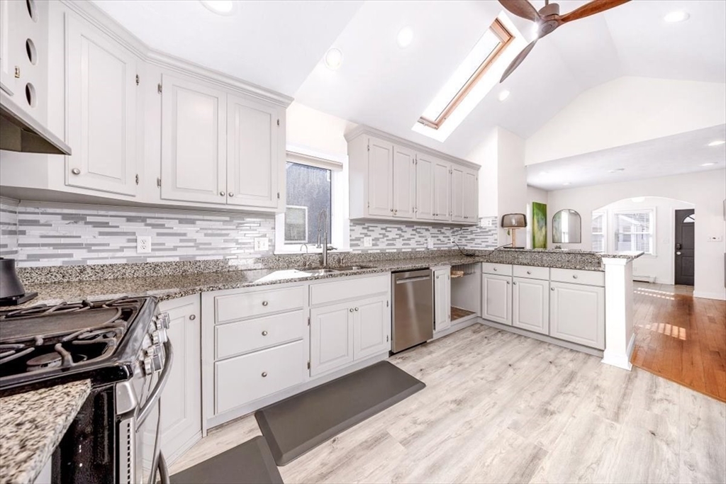 76 Fuller Road Weymouth, MA 02191 - Photo 5 of 16