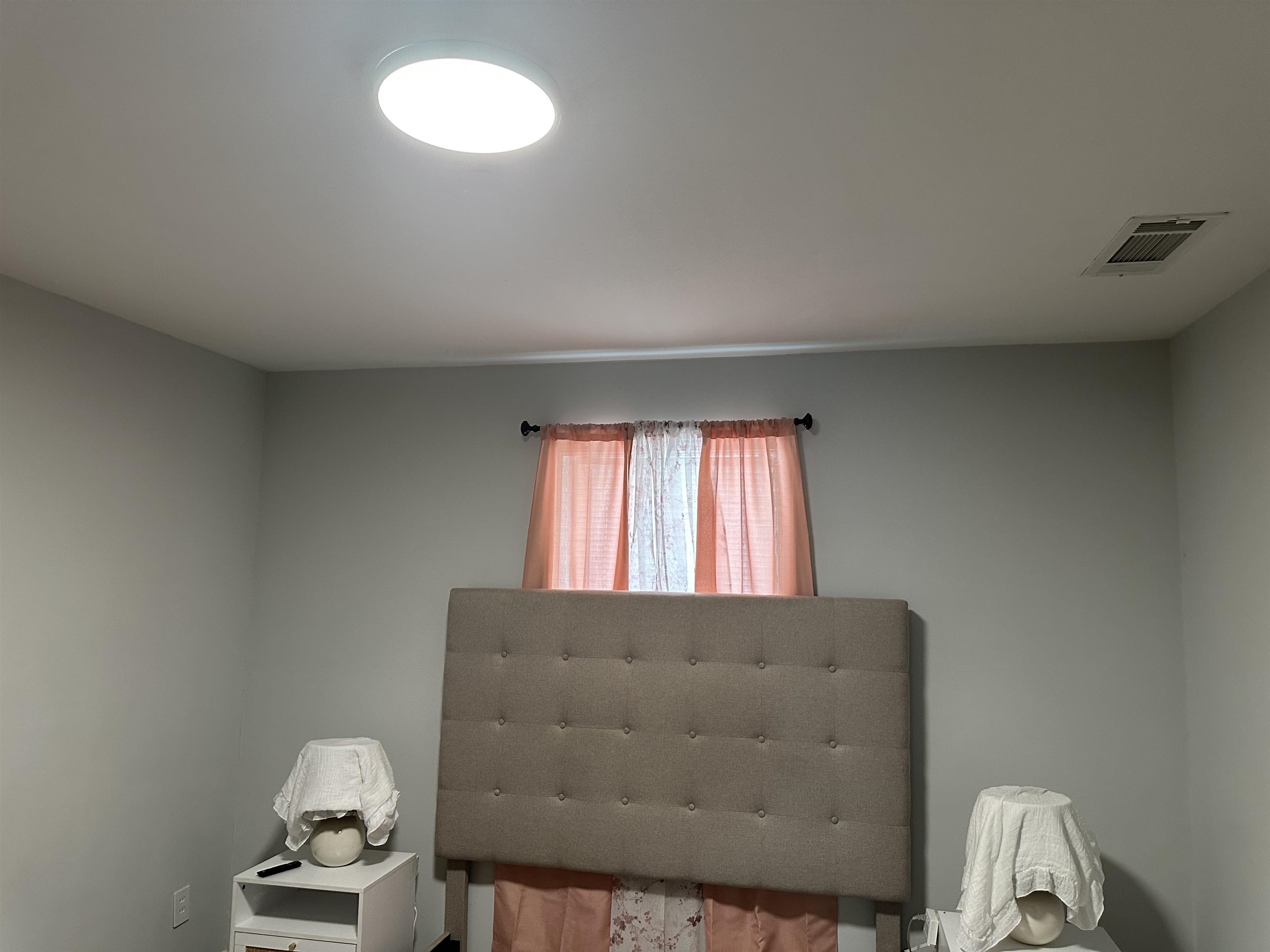710 Vaughn Road Memphis, TN 38122 - Photo 3 of 18 View of bedroom