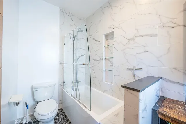 $4,150 | 1339 West Temple Street, Echo Park, CA 90026