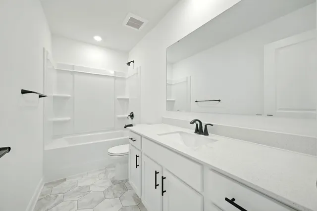 $389,750 | 180 HUNTINGTON Drive, Waconia, MN 55387