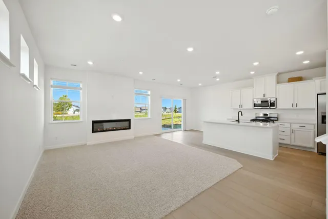 $389,750 | 180 HUNTINGTON Drive, Waconia, MN 55387