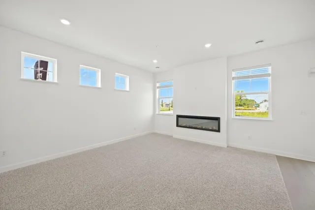 $389,750 | 180 HUNTINGTON Drive, Waconia, MN 55387