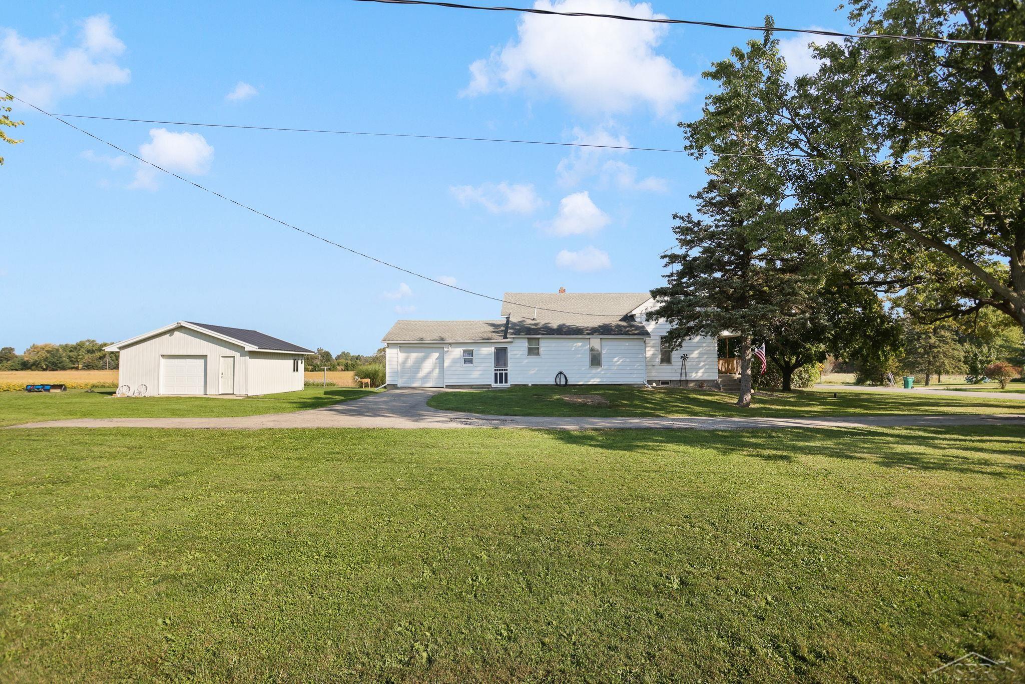 891 North Delaney Road Owosso, MI 48867 - Photo 25 of 32 50156033-6bb83cd6-206e-4cc2-93d2-0a06befcf00a.JPG