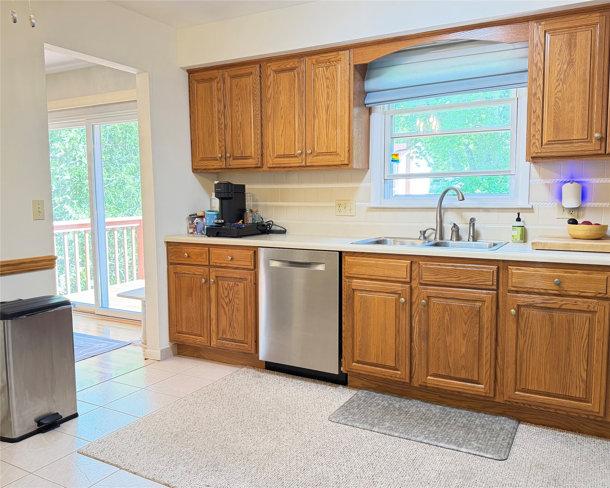 2707 Camelot Road Endwell, NY 13760 - Photo 8 of 36