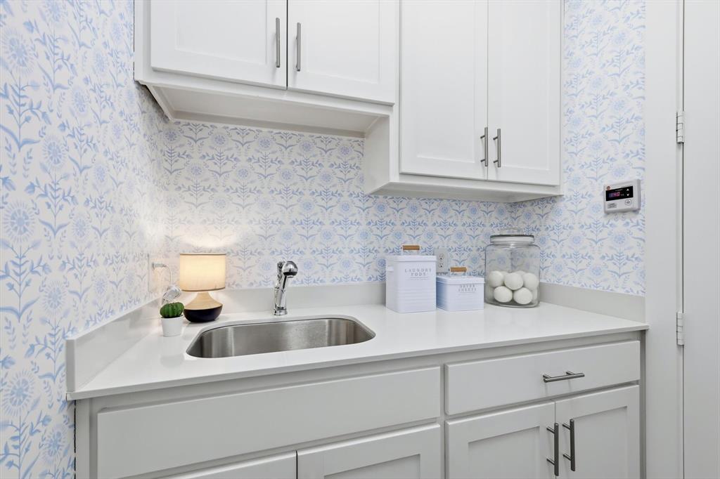 7806 Element Avenue Plano, TX 75024 - Photo 6 of 35