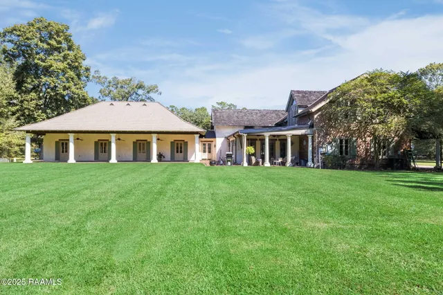 $988,000 | 702 Rue Dauphine, Eunice, LA 70535