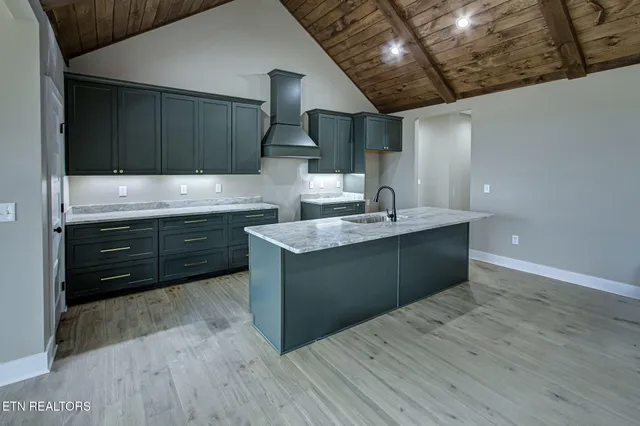 $698,000 | 816 Majestic Mtns Boulevard, Walland, TN 37886