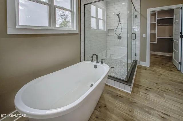 $698,000 | 816 Majestic Mtns Boulevard, Walland, TN 37886