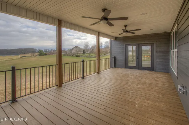 $698,000 | 816 Majestic Mtns Boulevard, Walland, TN 37886