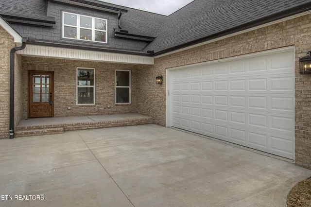 $698,000 | 816 Majestic Mtns Boulevard, Walland, TN 37886