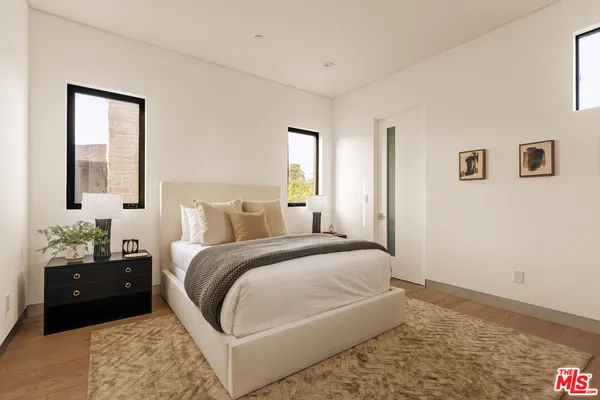 $20,000 | 4445 Camellia Avenue, Studio City, CA 91602