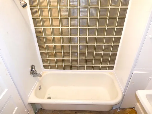 $349,000 | 301 East Sandstone Street, Llano, TX 78643