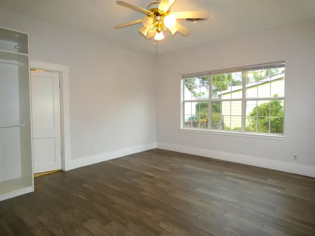 $349,000 | 301 East Sandstone Street, Llano, TX 78643