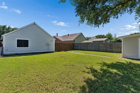 $309,900 | 213 Teakwood Lane, Lewisville, TX 75067