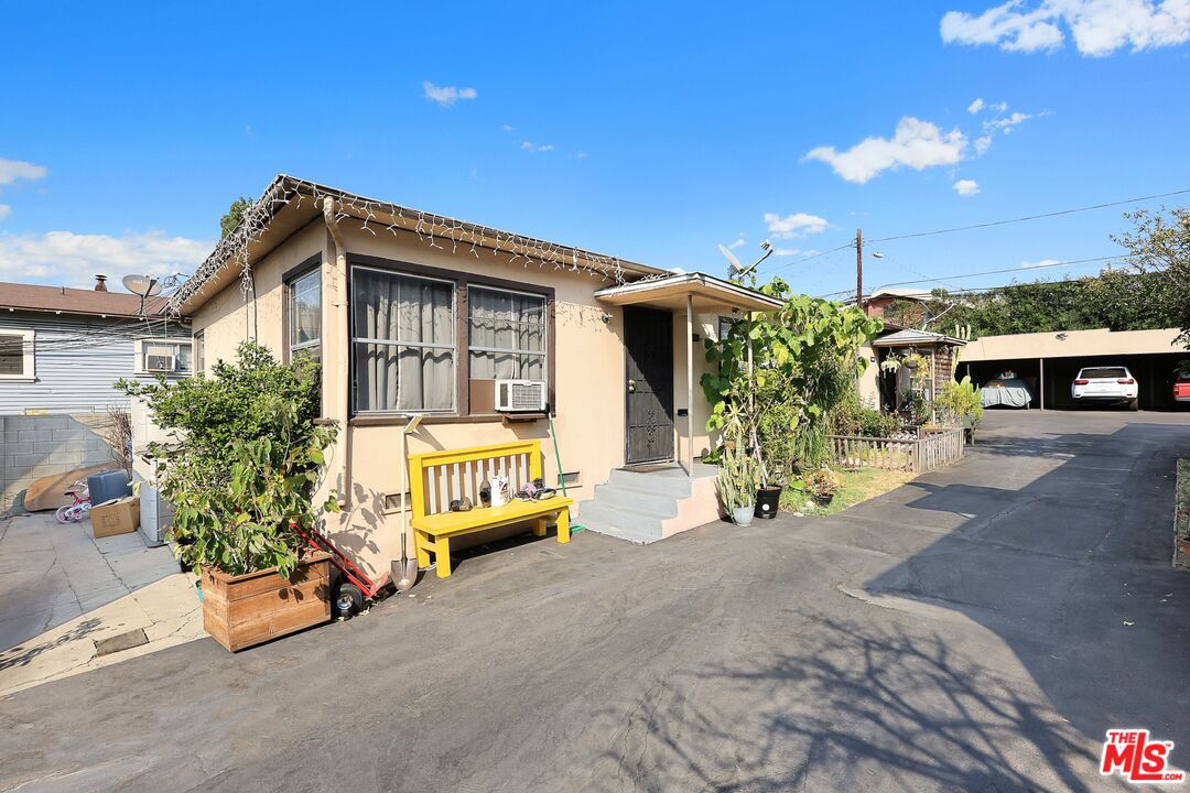 3214 Verdugo Road Los Angeles, CA 90065 - Photo 12 of 23 a front view of a house with garden