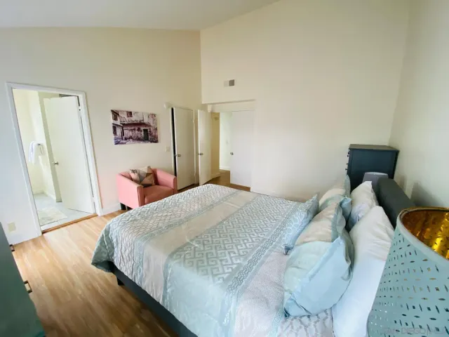 $5,250 | 8271 Caminito Modena, La Jolla, CA 92037