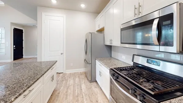 $2,750 | 2948 Galveston Street, Plano, TX 75075