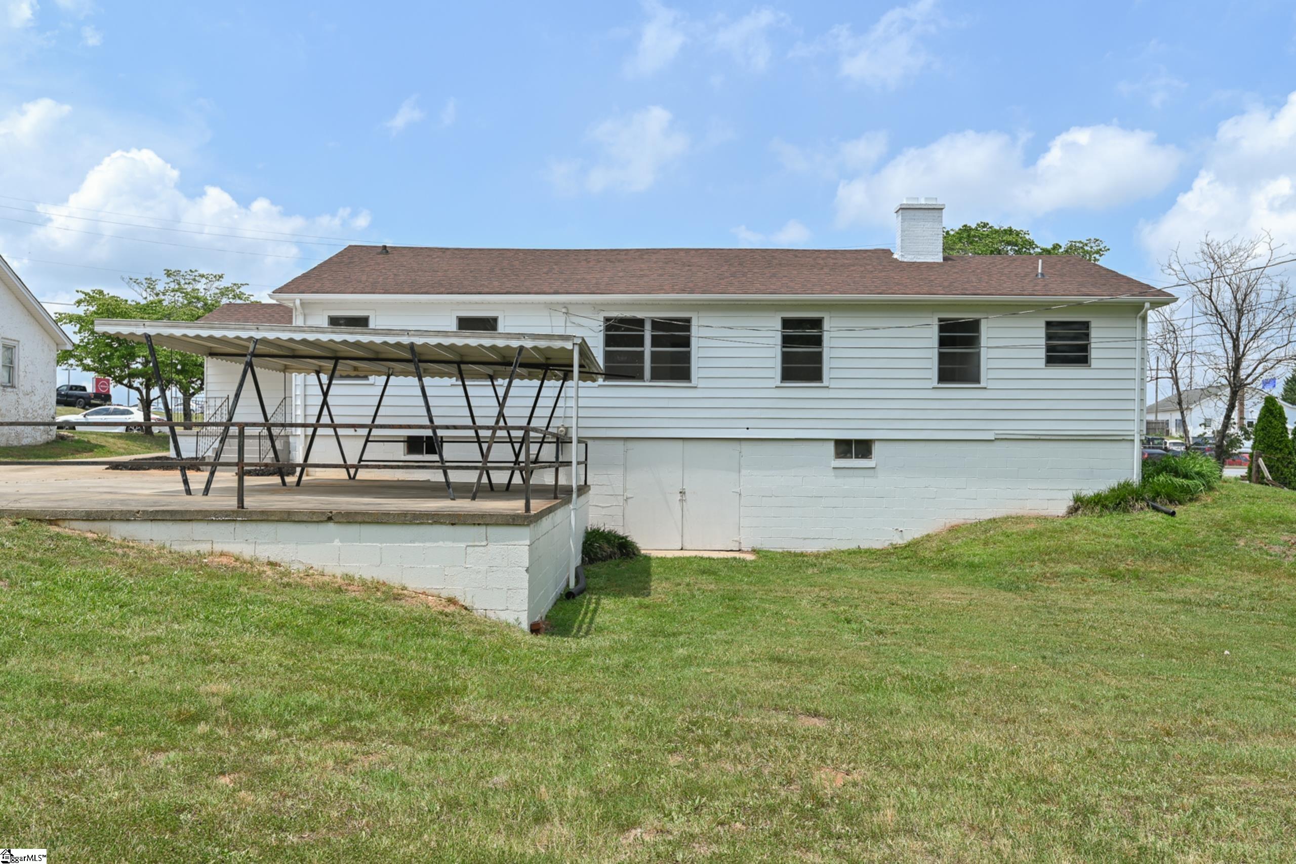 610 Hampton Road Greer, SC 29651 - Photo 26 of 27 Gallery Image 26