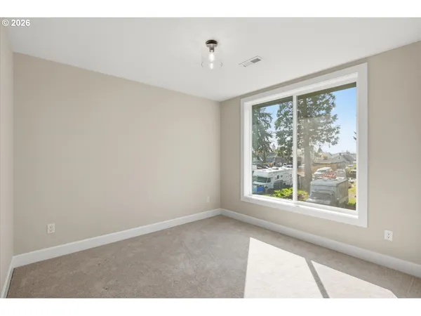 $624,900 | 2059 Southeast 176th Avenue, Portland, OR 97233