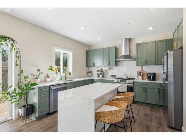 $624,900 | 2059 Southeast 176th Avenue, Portland, OR 97233