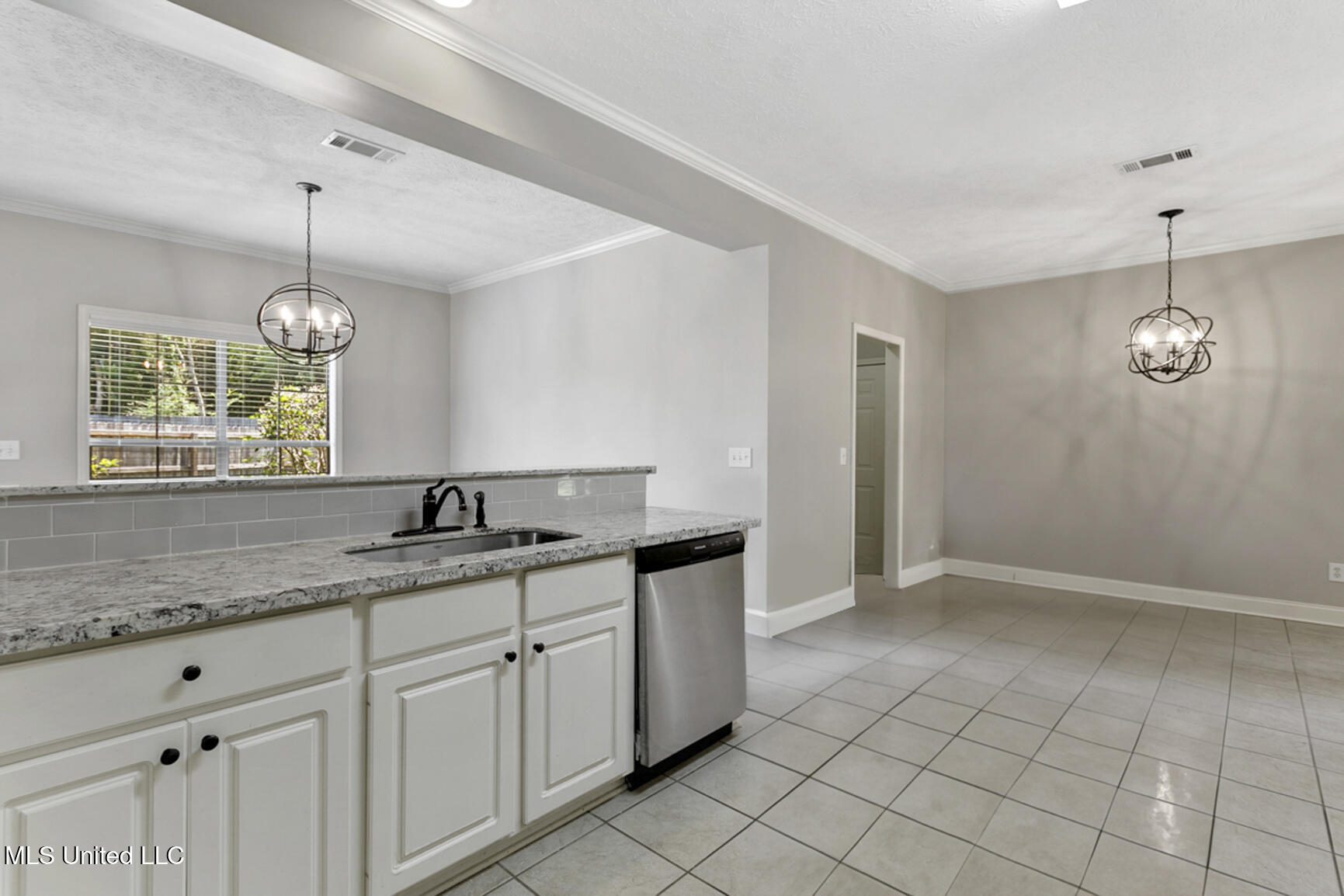 196 Bradfield Road Madison, MS 39110 - Photo 8 of 18 Kitchen